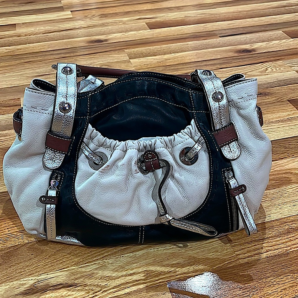b.makowsky pebble leather purse